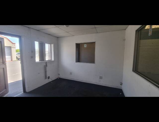 170M² WAREHOUSE TO LET IN AIRPORT INDUSTRIA